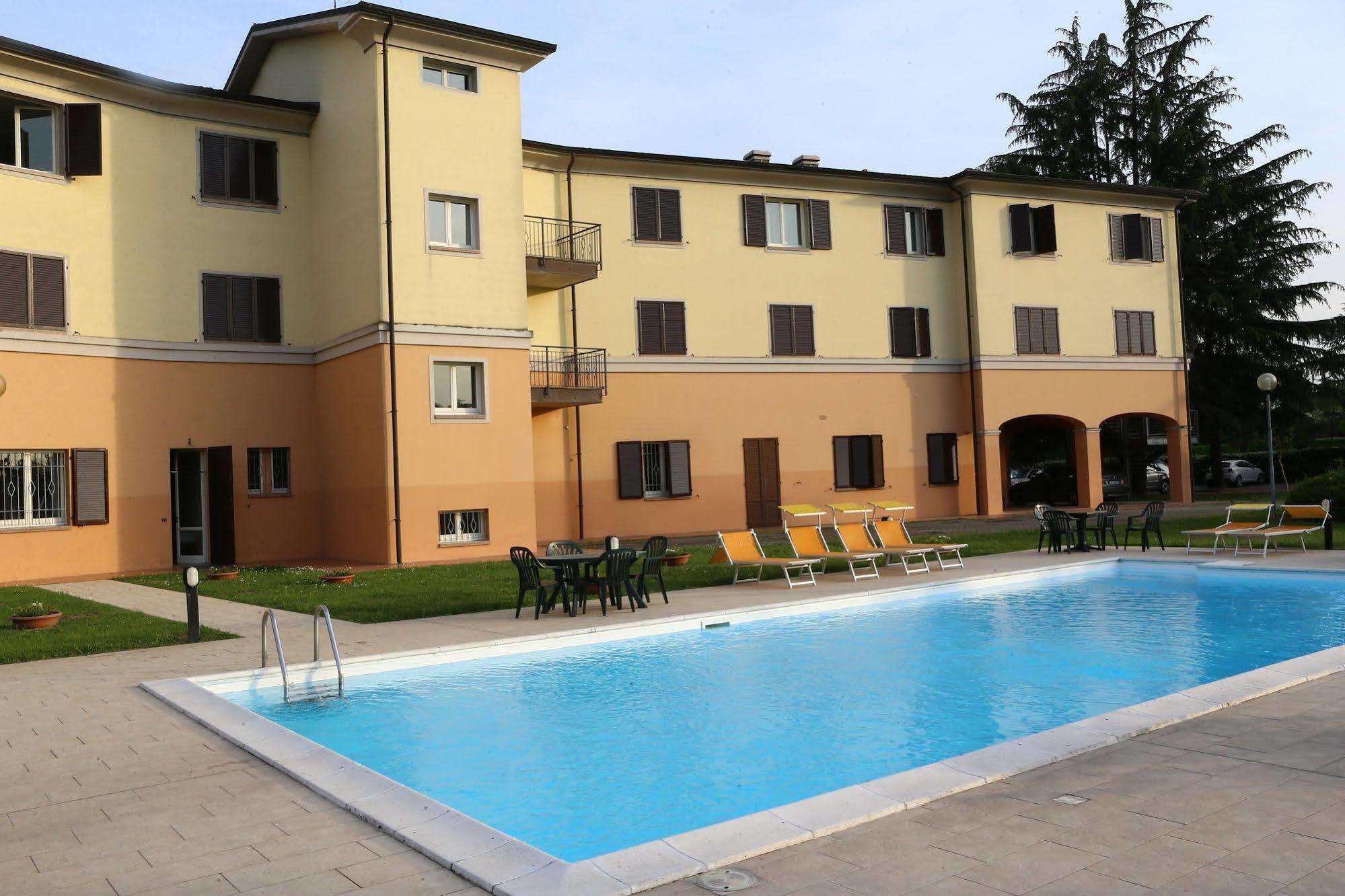 Hotel Le Ville Modena Exterior photo