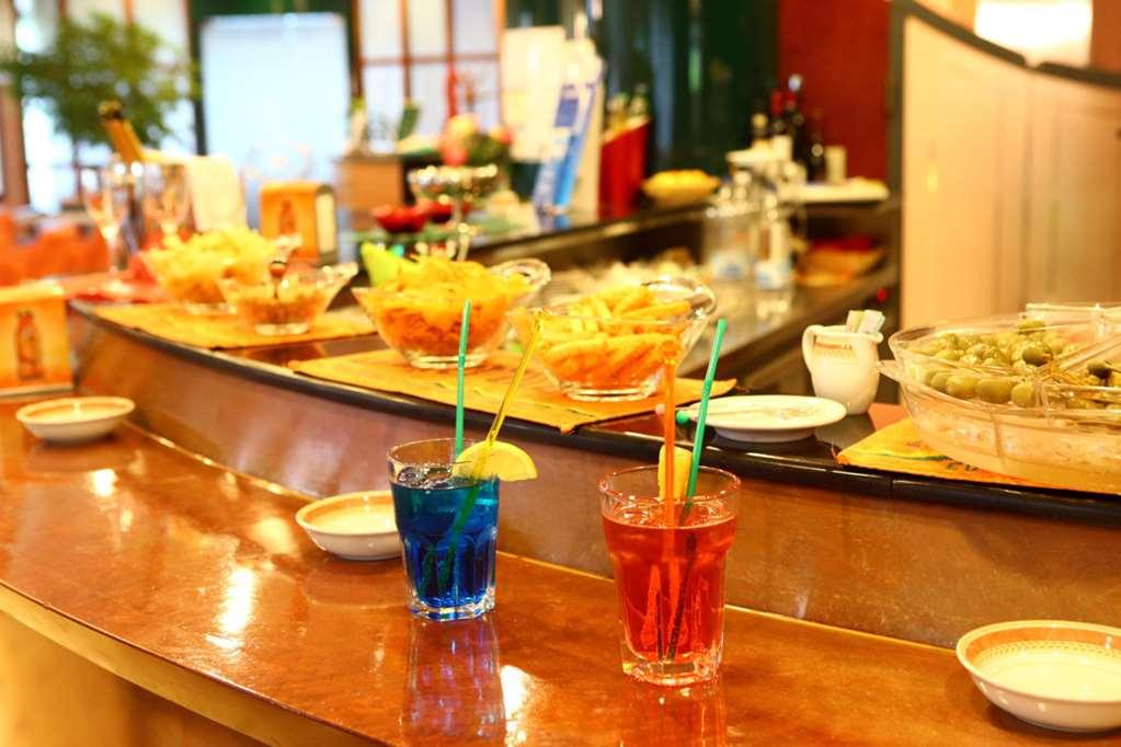 Hotel Le Ville Modena Restaurant photo