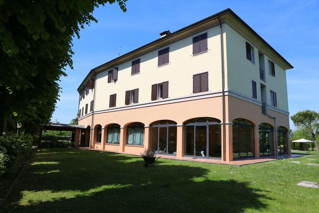 Hotel Le Ville Modena Exterior photo
